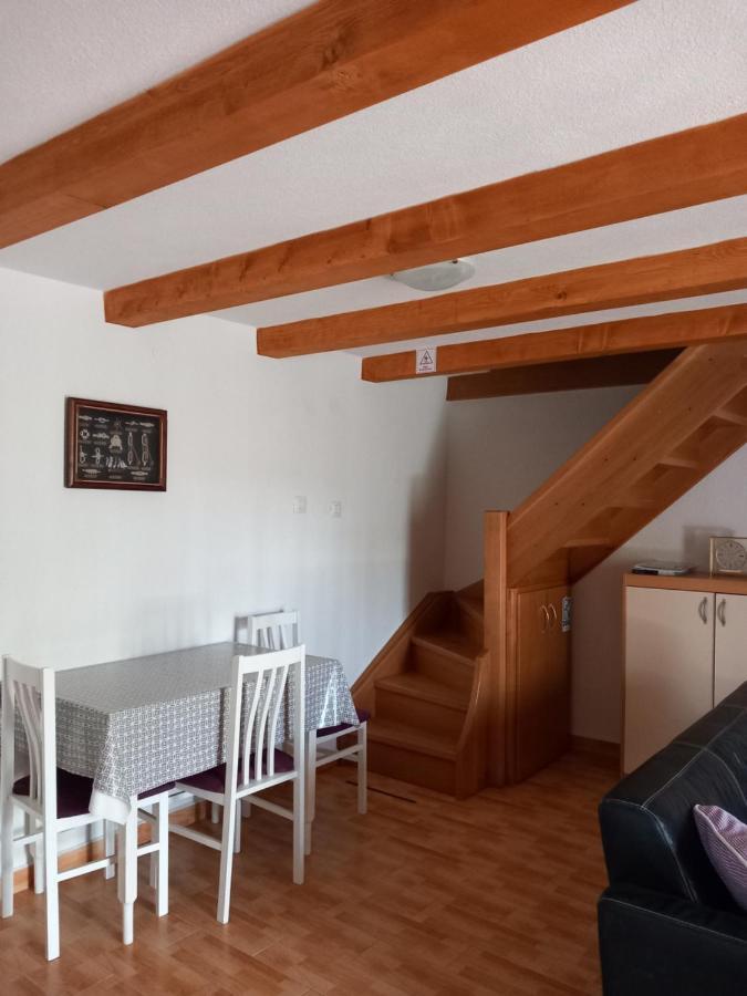 Holiday Home Loznati 茨雷斯 外观 照片
