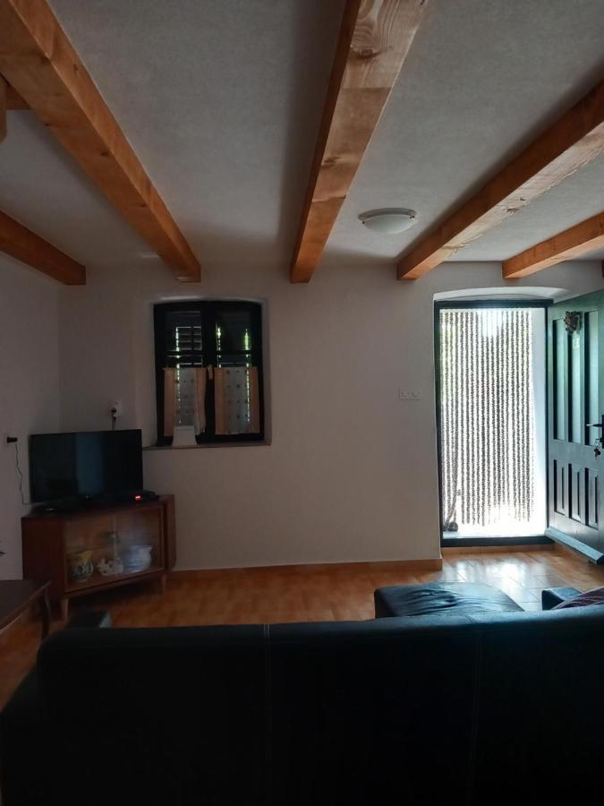 Holiday Home Loznati 茨雷斯 外观 照片