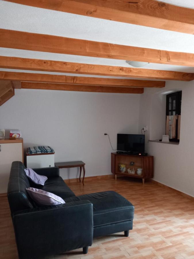 Holiday Home Loznati 茨雷斯 外观 照片