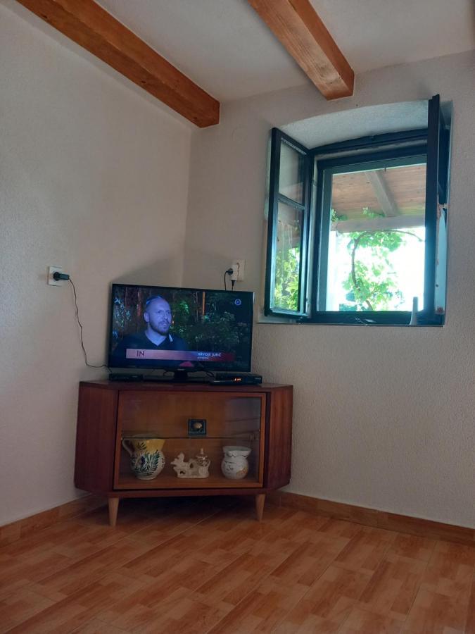 Holiday Home Loznati 茨雷斯 外观 照片