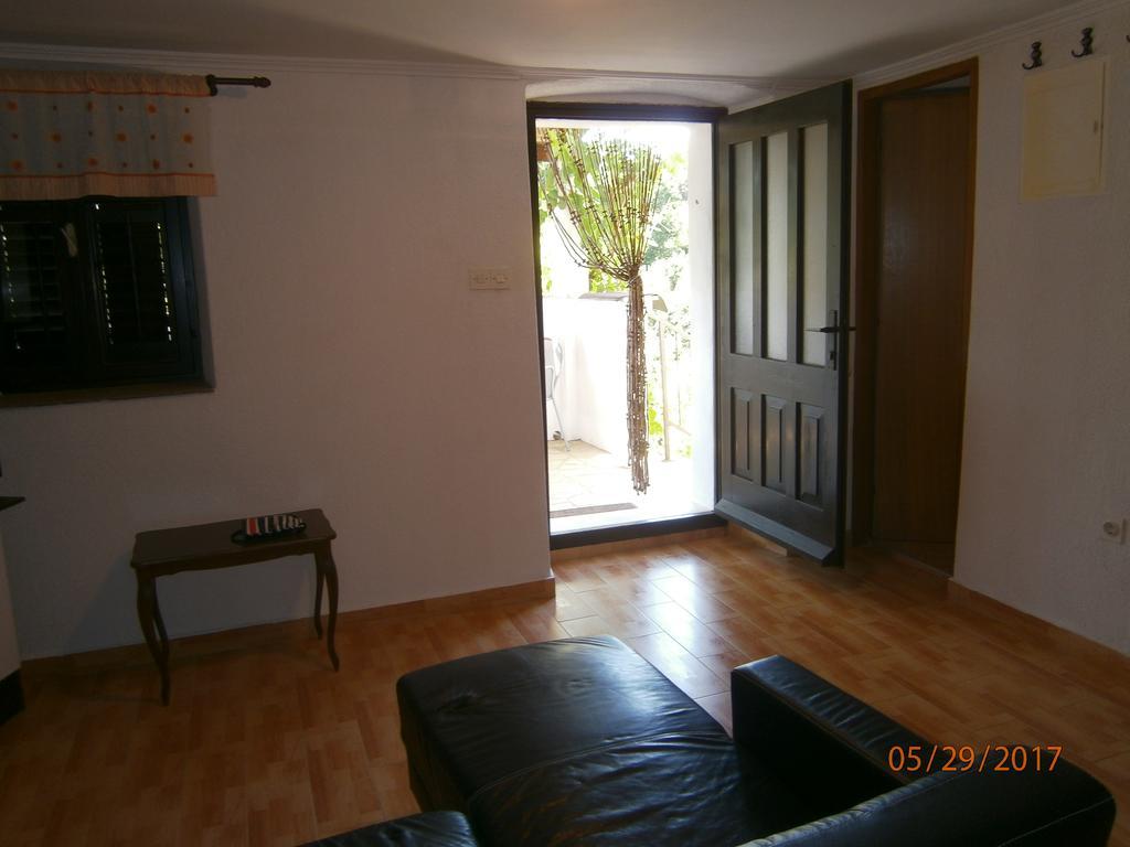 Holiday Home Loznati 茨雷斯 外观 照片