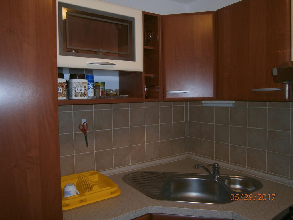 Holiday Home Loznati 茨雷斯 外观 照片