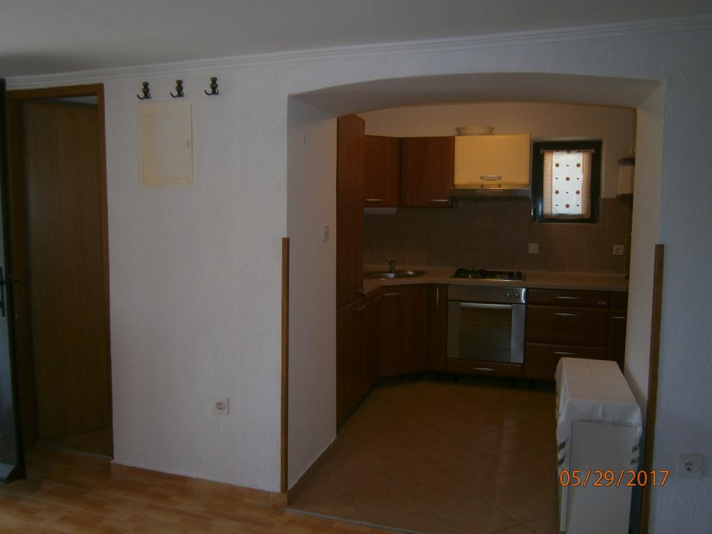 Holiday Home Loznati 茨雷斯 外观 照片