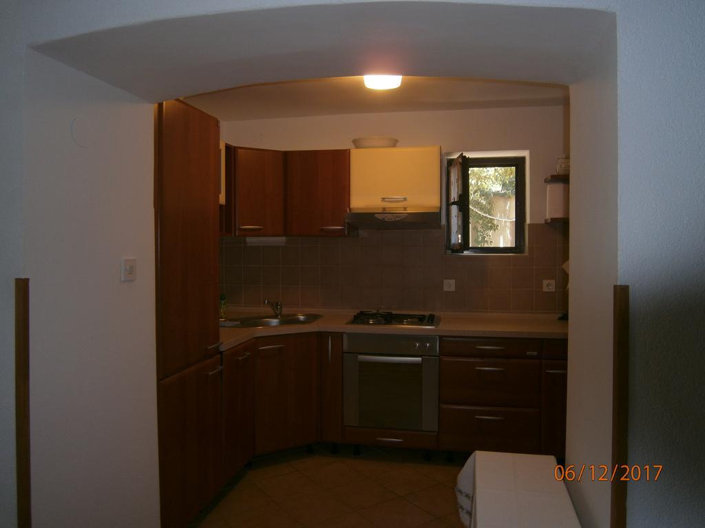 Holiday Home Loznati 茨雷斯 外观 照片